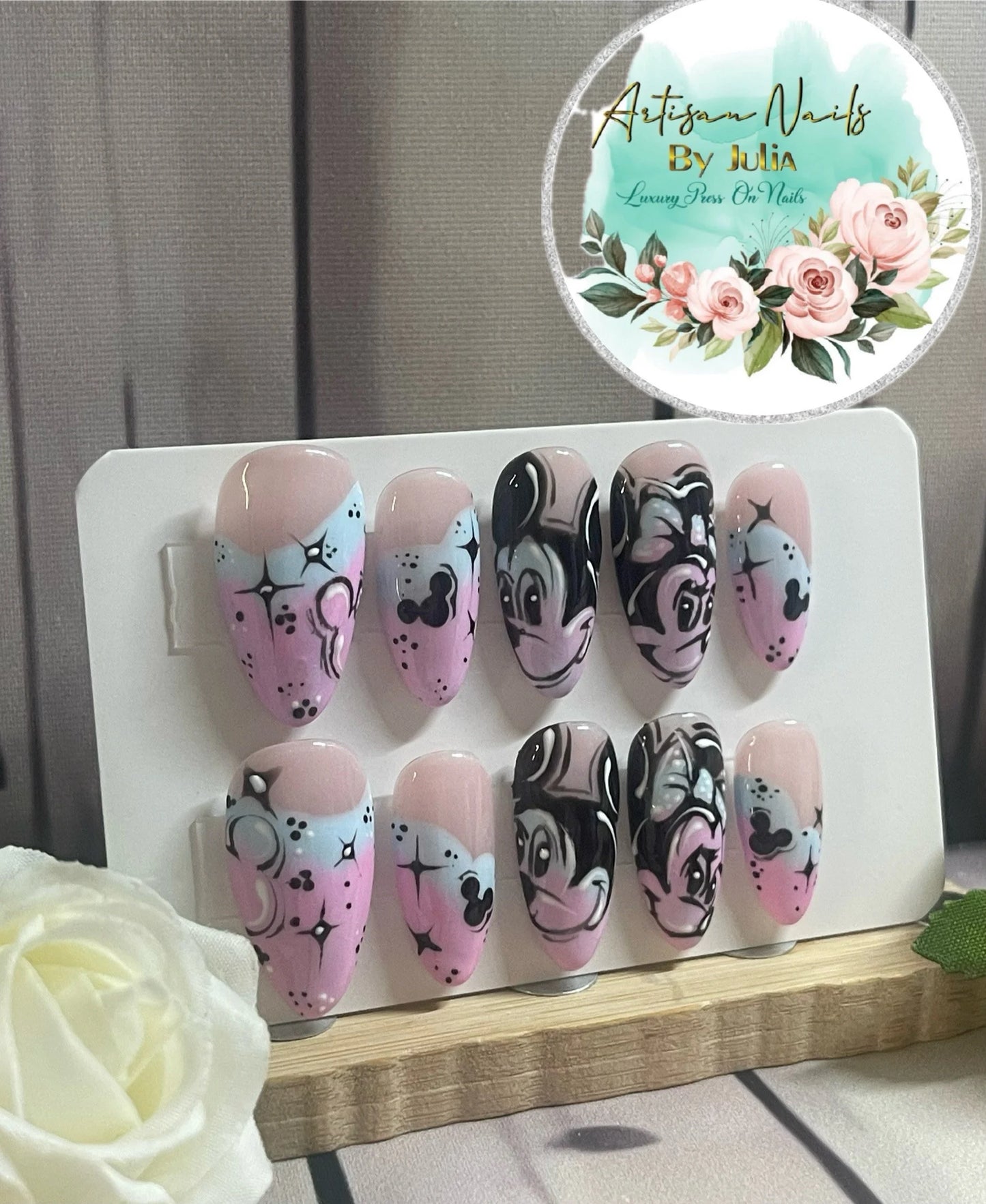 SKETCH - Gel Press on Nails - Lot de 10 ongles Mickey pastel - Fabriqués sur commande