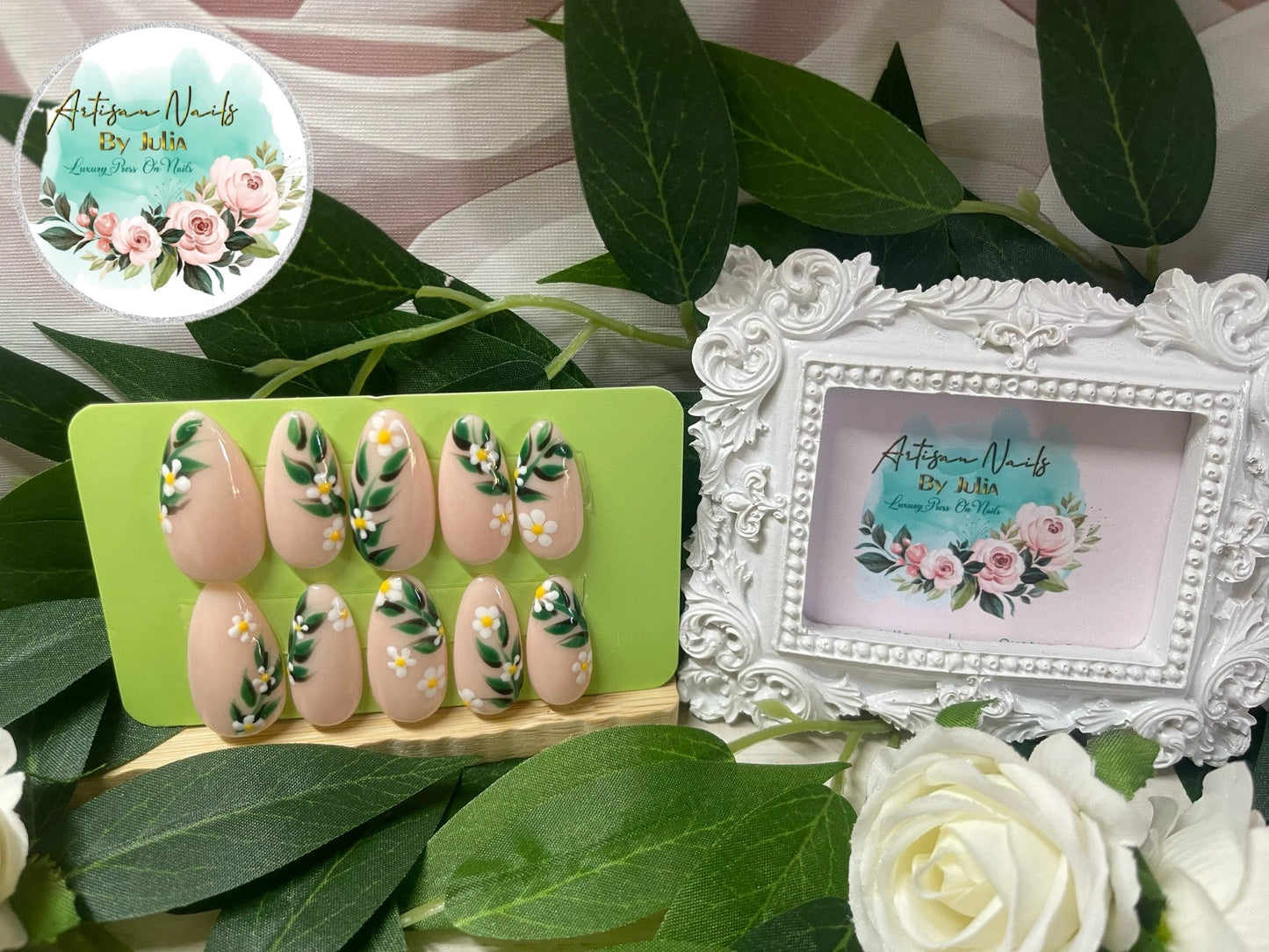 EDELWEISS - Gel Press on Nails - Lot de 10 faux ongles à motif floral - Fabriqué sur commande