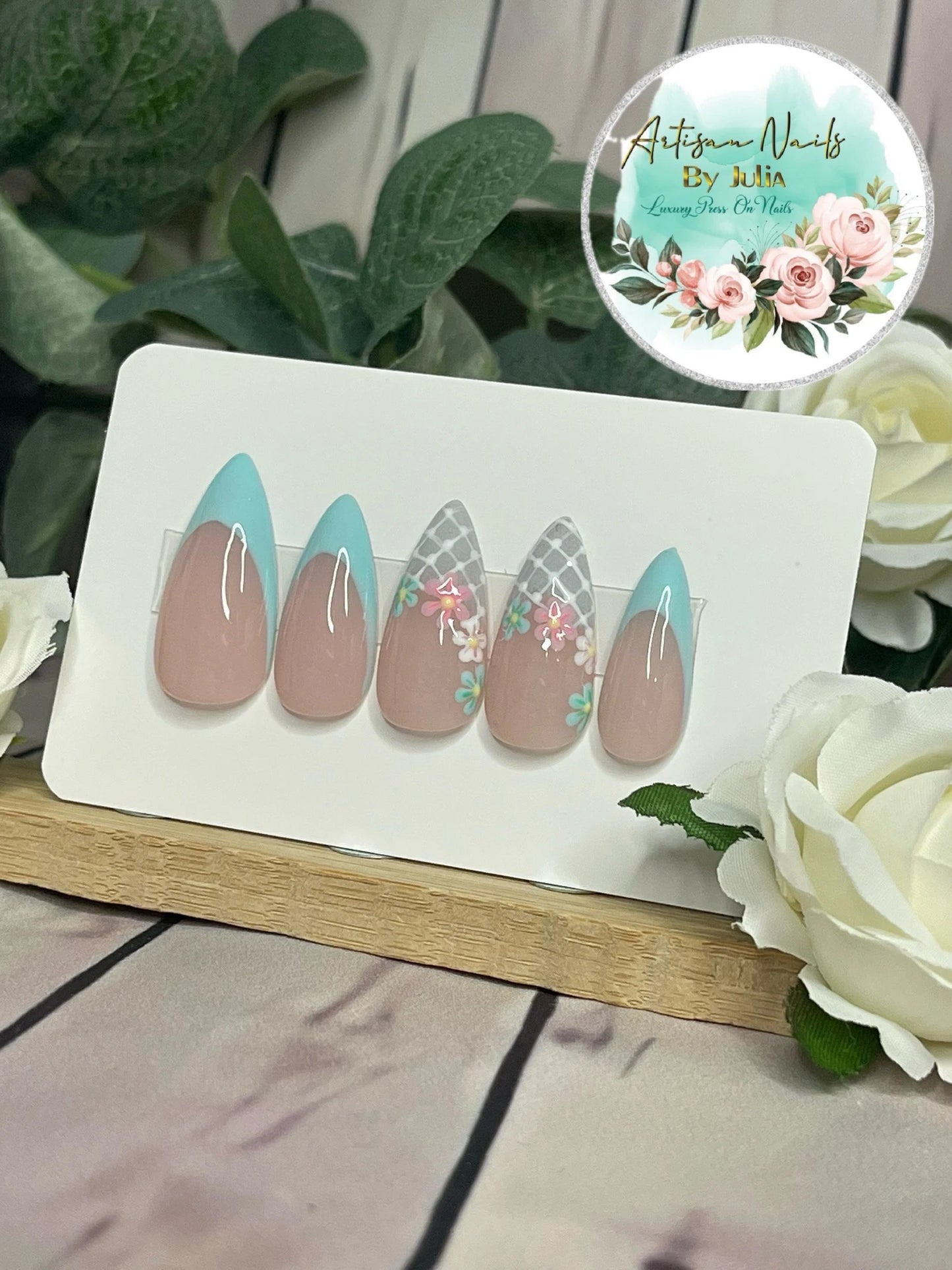 DÉLICAT - Ongles en gel à presser - Lot de 10 faux ongles à pointe française en dentelle - Fabriqués sur commande