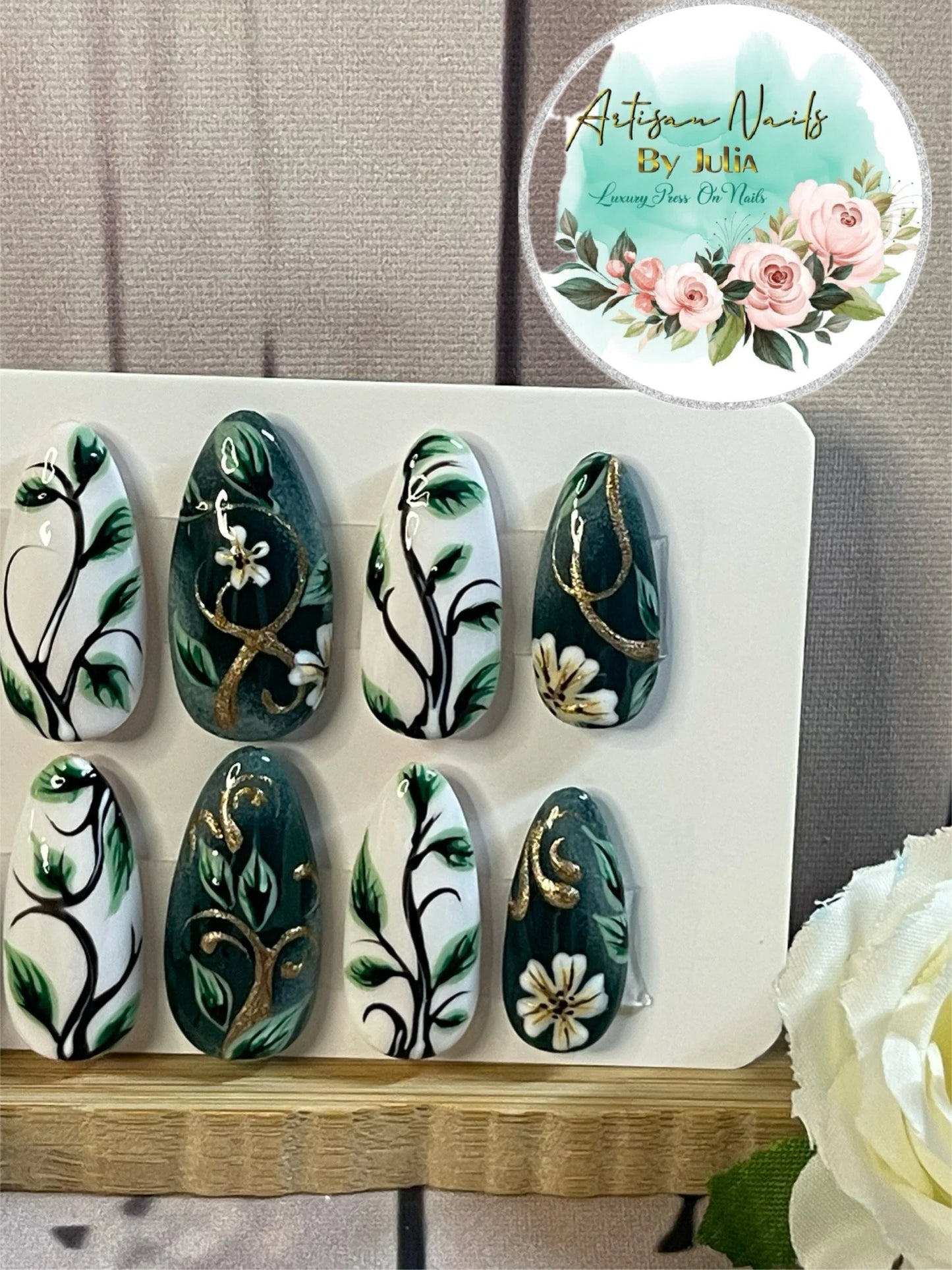 ETHEREAL - Juego de 10 uñas pintadas con diseño de enredadera