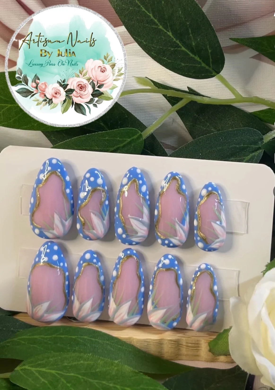 TRANQUILITY - Ongles en gel à presser - Lot de 10 ongles à motif de points bleus - Fabriqués sur commande