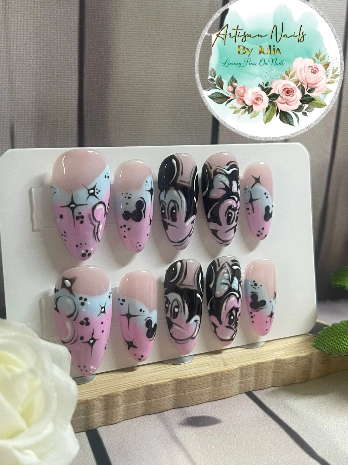 SKETCH - Gel Press on Nails - Lot de 10 ongles Mickey pastel - Fabriqués sur commande