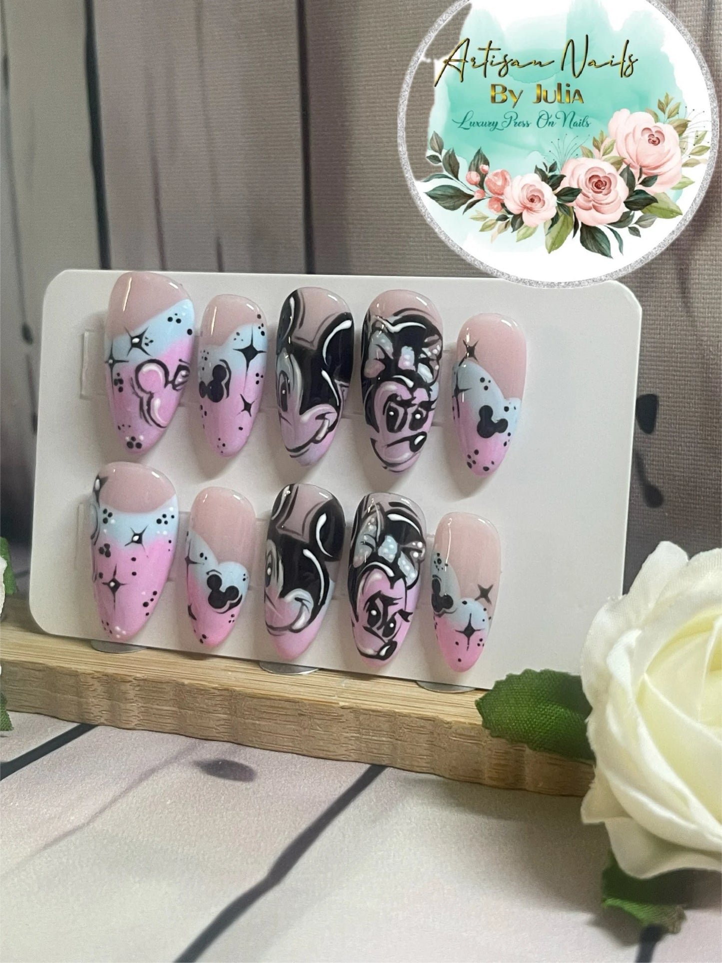SKETCH - Gel Press on Nails - Lot de 10 ongles Mickey pastel - Fabriqués sur commande