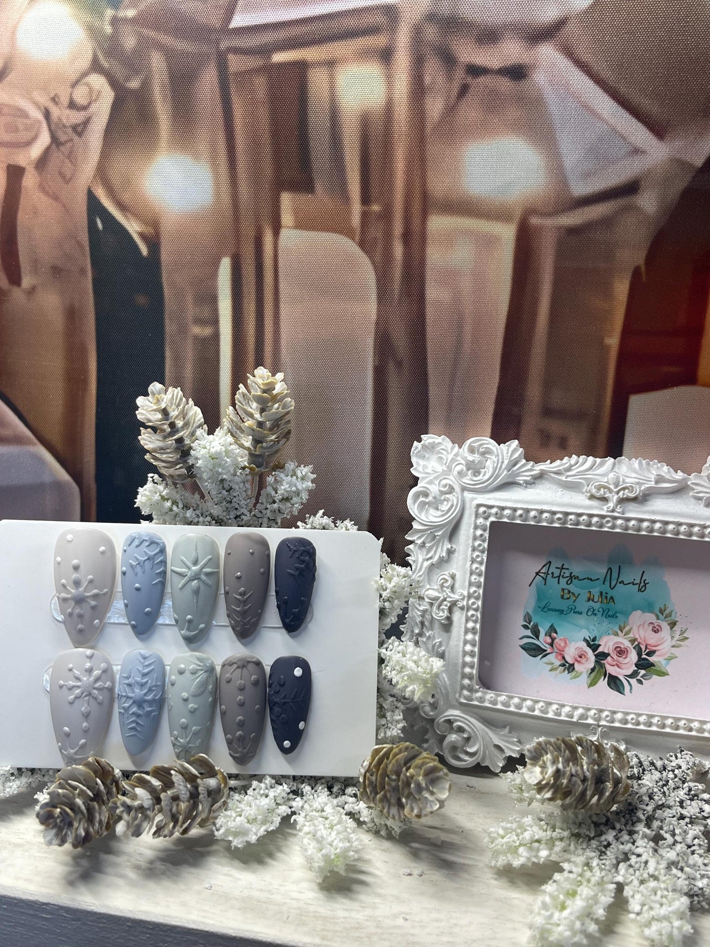 SHADES OF WINTER - Gel Press on Nails - Lot de 10 ongles 3D style flocon de neige