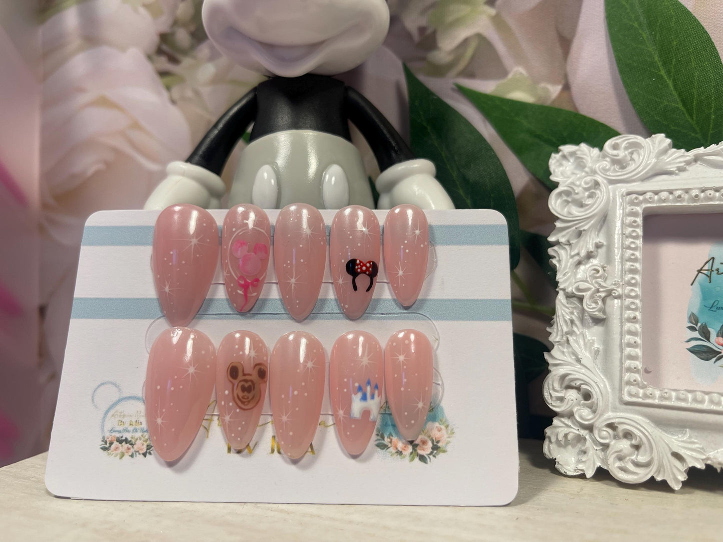 DISNEY DAYS - Set of 10 Glazed Star Nails with Mini Disney Details
