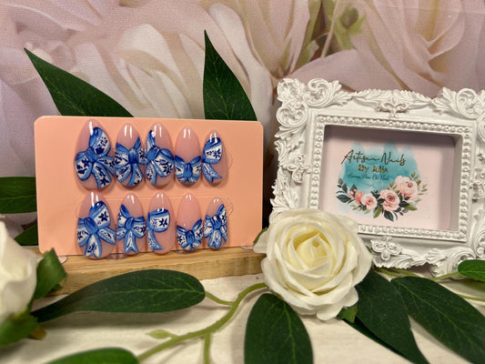 TIE A RIBBON - Gel Press on Nails - Set of 10 Blue Floral Ribbon Nails