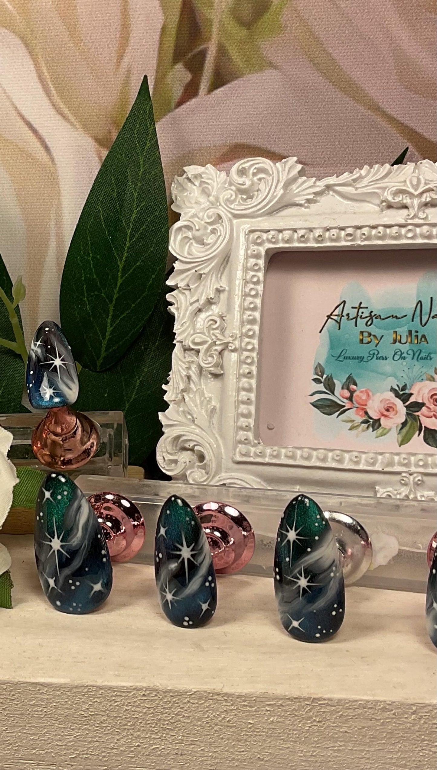 MILKY WAY  Set of 10 Space galaxy Inspired Nails