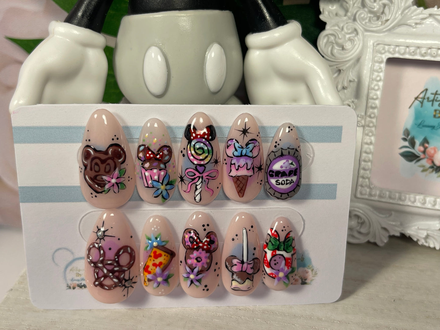 YUM YUM   - Set of 10 Disney Snack Inspired Nails