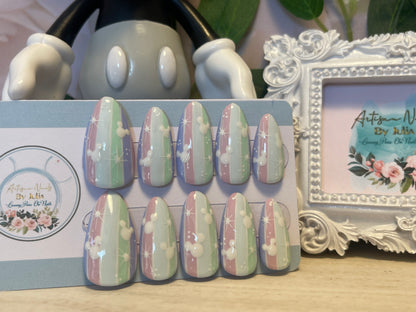 CANDY MAGIC  - Set of 10 Candy stripe Mickey Nails