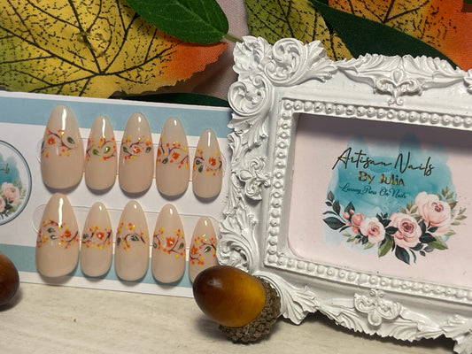 AUTUMN BREEZE - Set of 10 Delicate Leaf and Branch Nails
