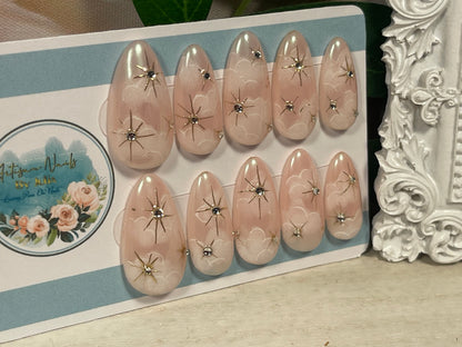 DREAMER GOLD - Set of 10 Cloud & Stars Nails - Chrome & Crystals