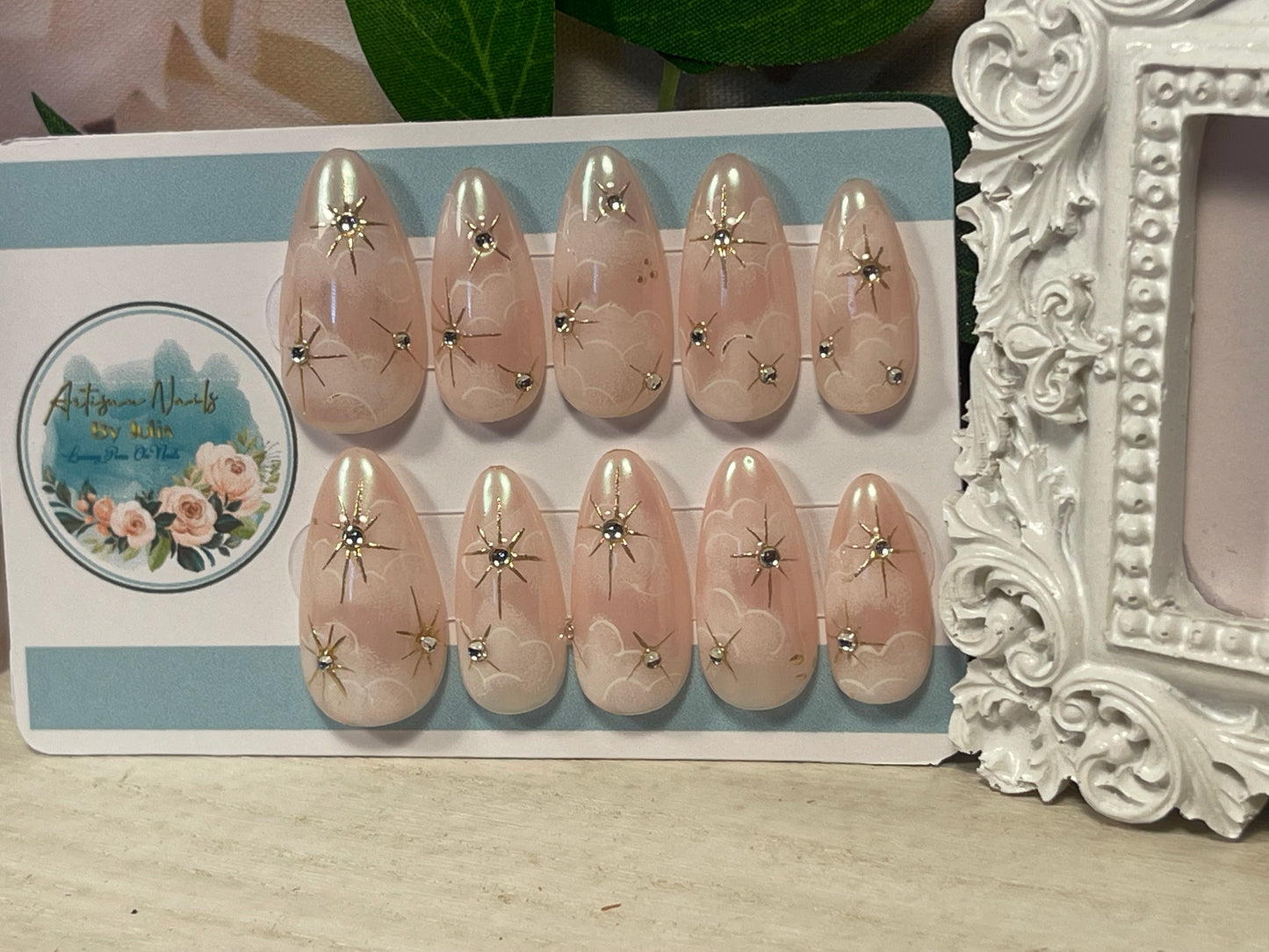 DREAMER GOLD - Set of 10 Cloud & Stars Nails - Chrome & Crystals