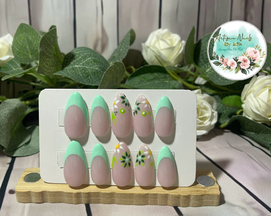 MEADOW SWEET - Juego de 10 uñas francesas turquesas