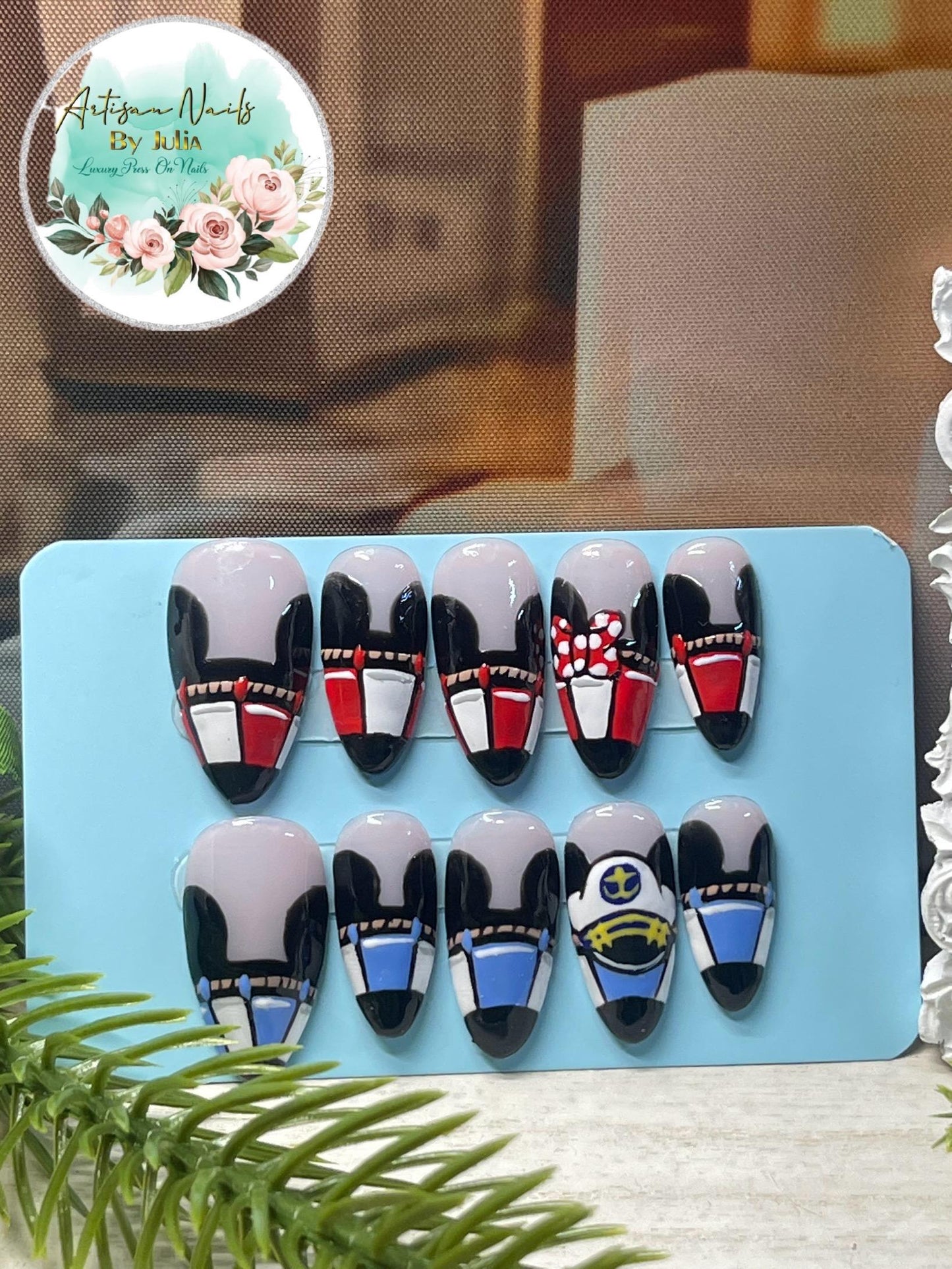 MAGIC CRUISIN' - Juego de 10 uñas con diseño de Mickey Lifebelt en rojo y azul - Uñas inspiradas en los cruceros de Disney