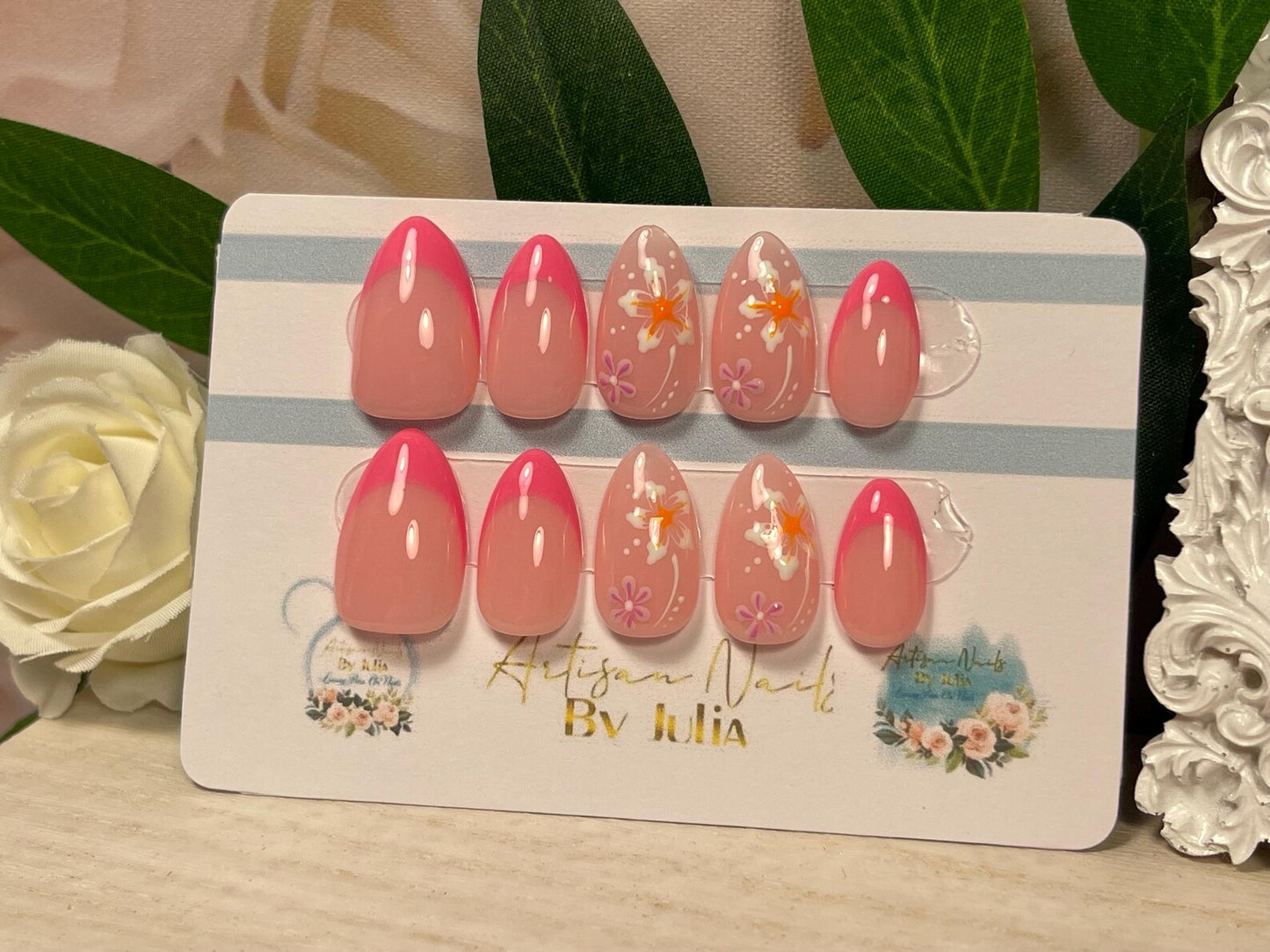 HIBISCO - Juego de 10 uñas francesas en rosa intenso con flores