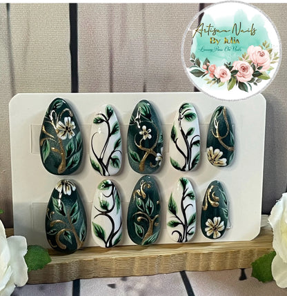 ETHEREAL - Gel Press on Nails - Lot de 10 ongles peints Vine - Fabriqué sur commande