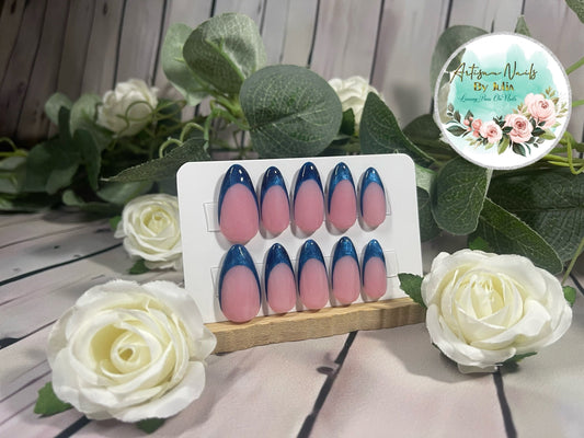 Bleu ciel - Ongles gel à presser - Lot de 10 faux ongles bleu œil de chat French Tip - Fabriqués sur commande