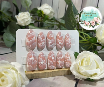 DREAMER - Set of 10 Cloud & Stars Nails