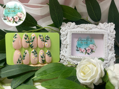 EDELWEISS - Set of 10 Floral Design Nails